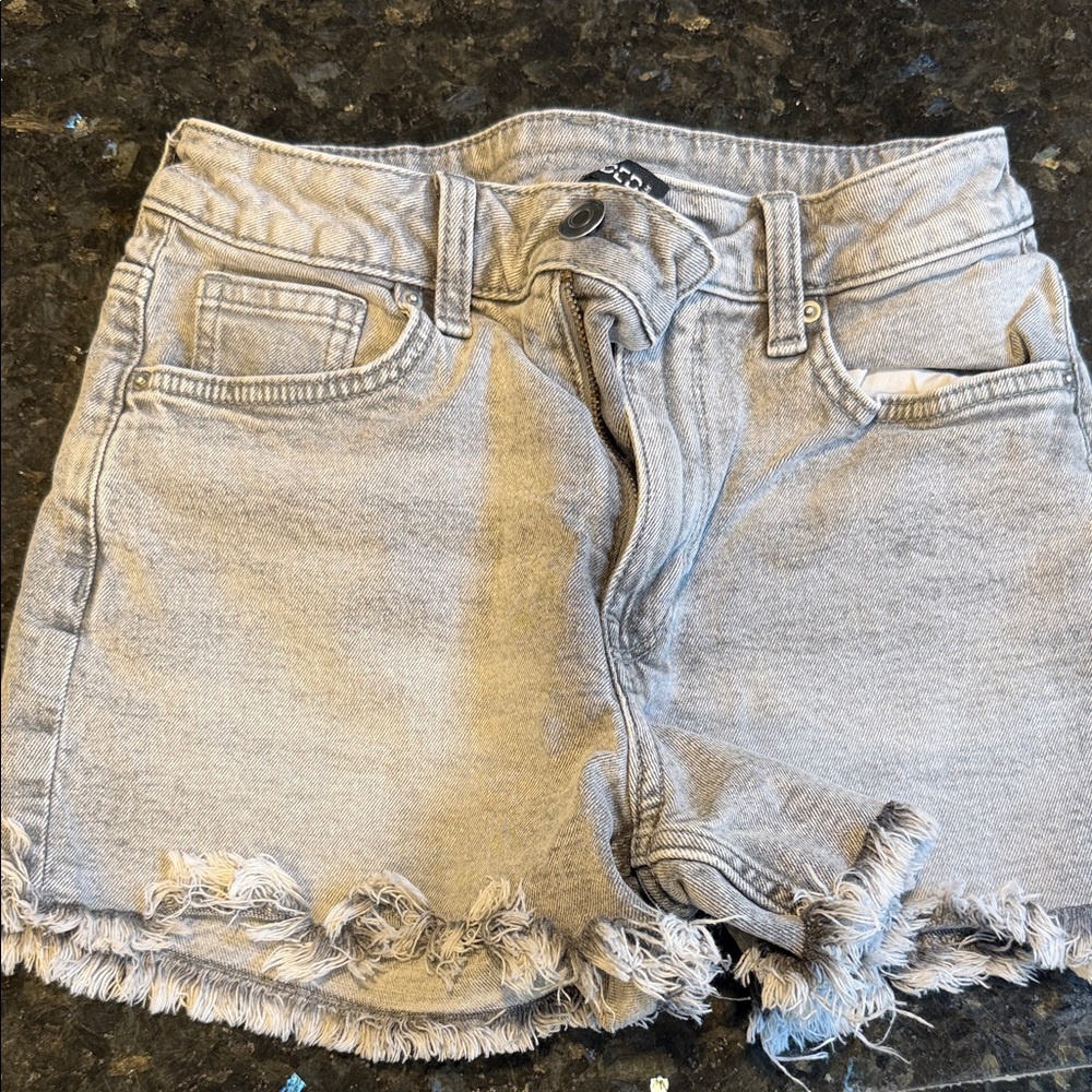 H&M Women's Distressed Denim Shorts - Light Gray size 0